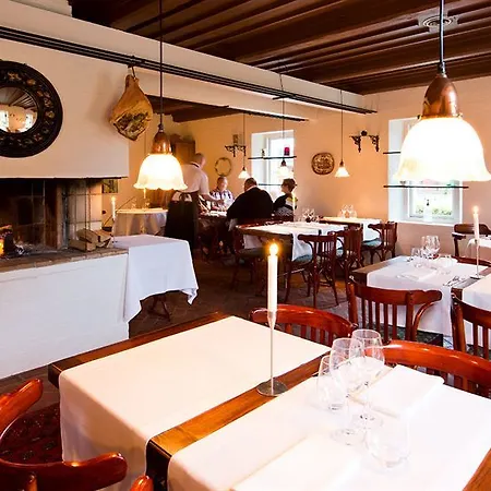 Отель And Restaurant Fru Larsen